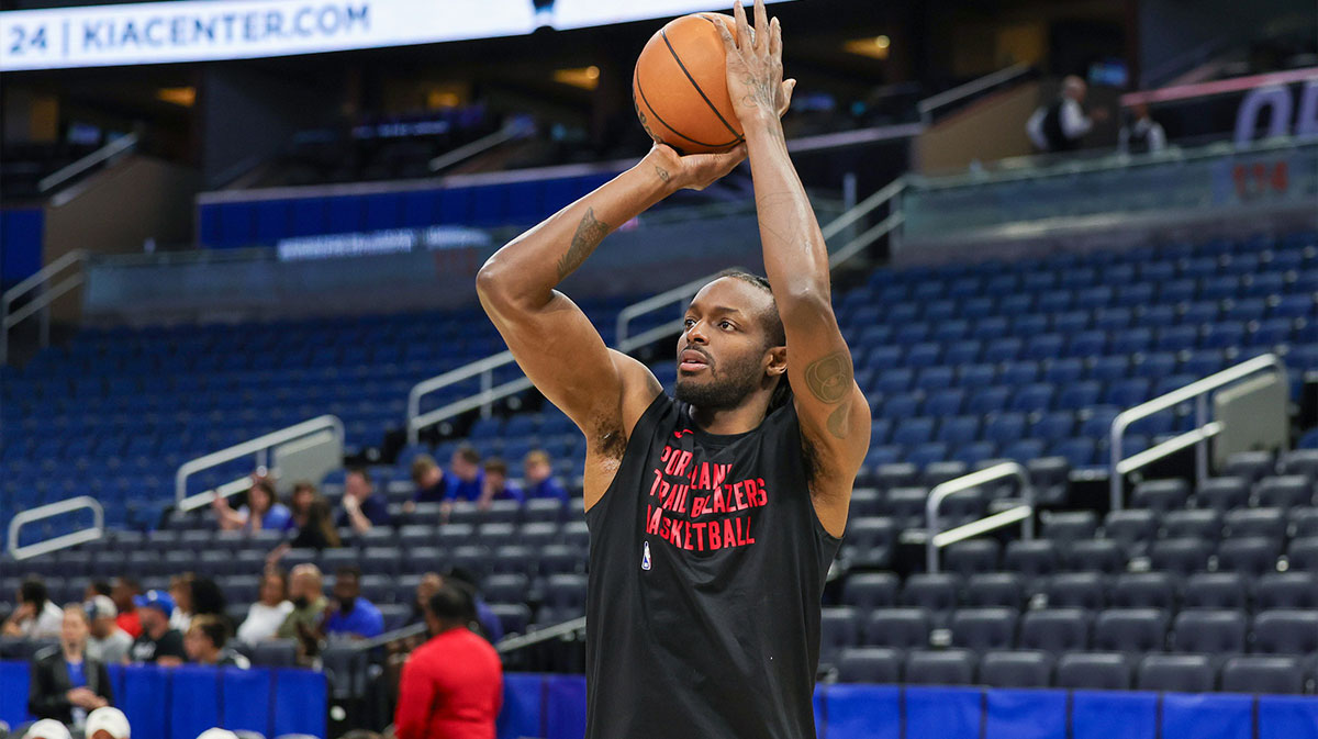 Jerami Grant warmups Trail Blazers