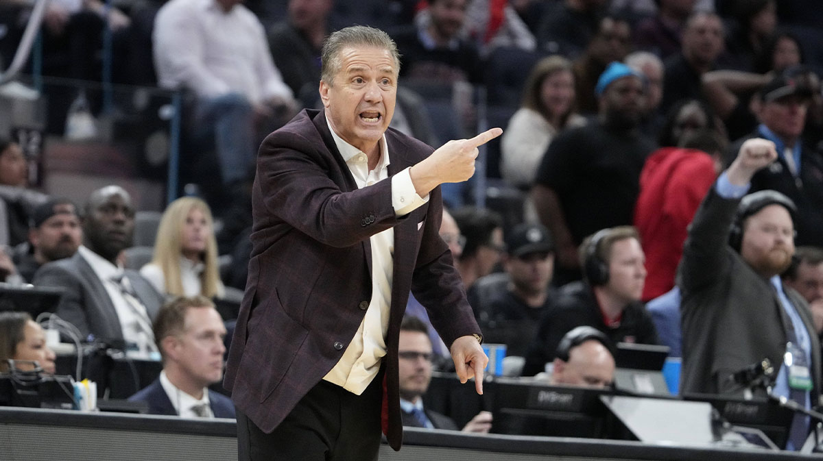 Timberwolves give John Calipari major shoutout in Game 4 vs. Thunder