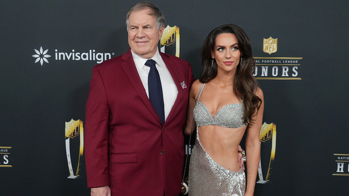 Jordon Hudson continues to fuel Bill Belichick engagement rumors with ring at airport