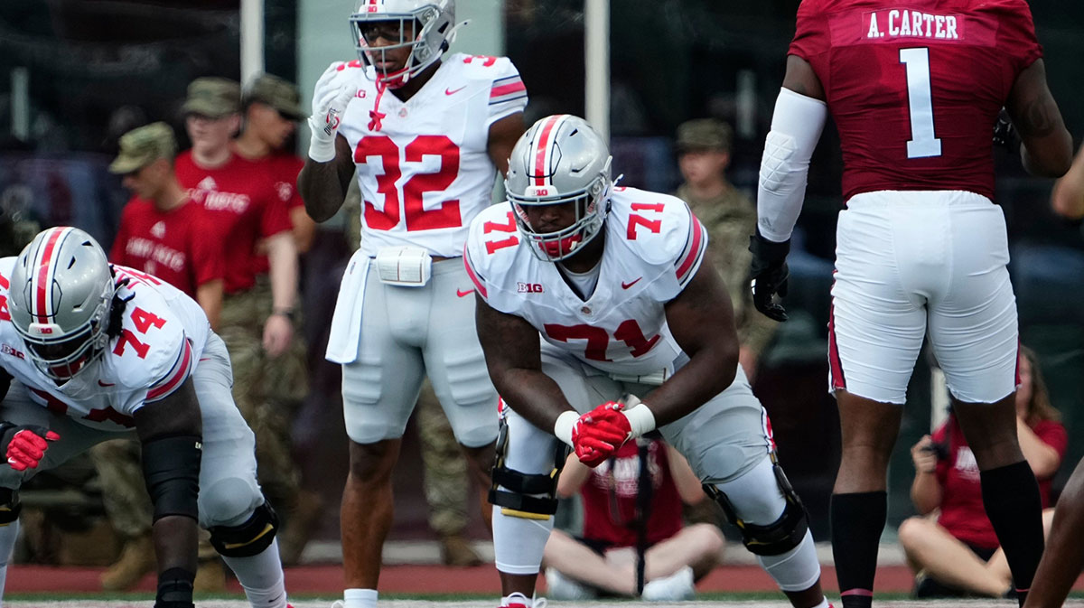 Ohio State Buckeyes offensive lineman Josh Simmons (71) lines up during the NCAA football game at Indiana University Memorial Stadium. Ohio State won 23-3.