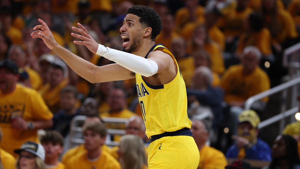 Pacers fan shockingly stabs 2 Knicks fans