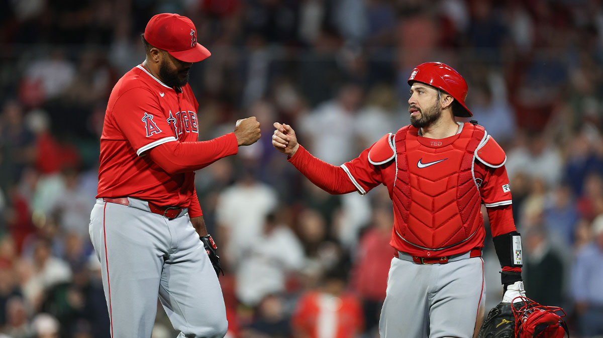2 Angels players make history in 5-4 win over Mariners