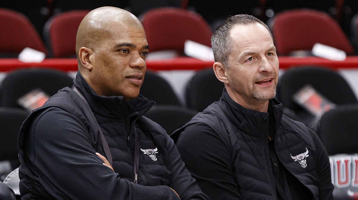 Fans livid after Bulls front office extension reports surface