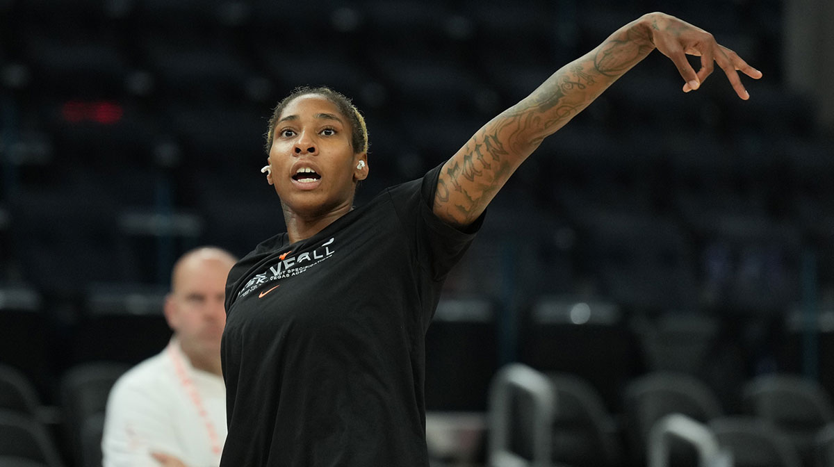 Fans show Crystal Bradford love after Aces’ roster decision